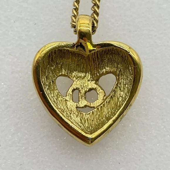 Christian DiorVtg./ Like New/ w CD Box CD Logo Heart Maquette Necklace Authentic - Picture 7 of 16
